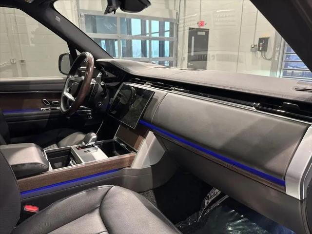 2025 Land Rover Range Rover P400 SE 7 Seat