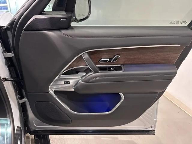 2025 Land Rover Range Rover P400 SE 7 Seat