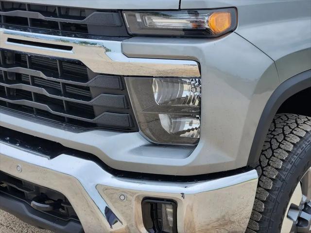 2026 Chevrolet Silverado 2500HD Crew Cab, Standard Bed, LT, 4WD