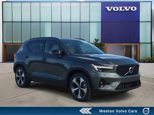 2026 Volvo XC40 Plus, B5 AWD Gas (mild hybrid), Dark for sale in Davie, FL