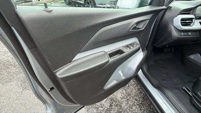 2027 Chevrolet Bolt LT FWD