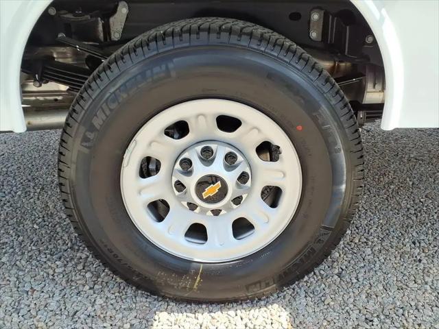 2026 Chevrolet Silverado 3500HD Crew Cab, Long Bed, WT Dual Rear Wheel, RWD