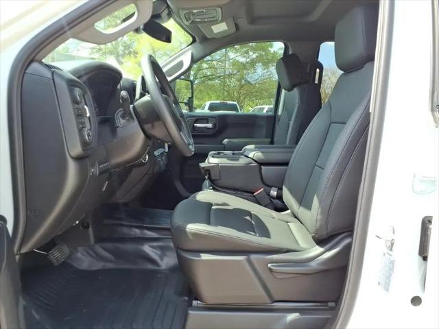 2026 Chevrolet Silverado 3500HD Crew Cab, Long Bed, WT Dual Rear Wheel, RWD