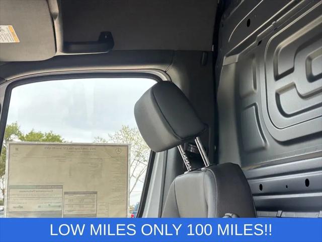 2025 Mercedes-Benz Sprinter 2500 High Roof 4-Cyl Diesel HO