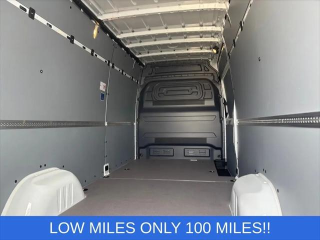 2025 Mercedes-Benz Sprinter 2500 High Roof 4-Cyl Diesel HO