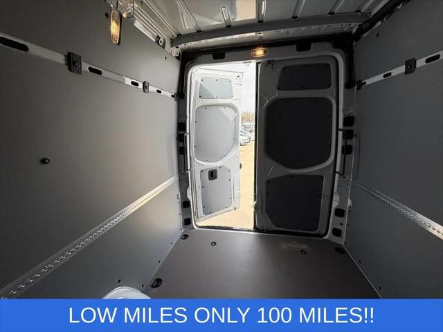2025 Mercedes-Benz Sprinter 2500 High Roof 4-Cyl Diesel HO
