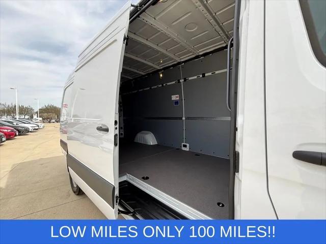 2025 Mercedes-Benz Sprinter 2500 High Roof 4-Cyl Diesel HO