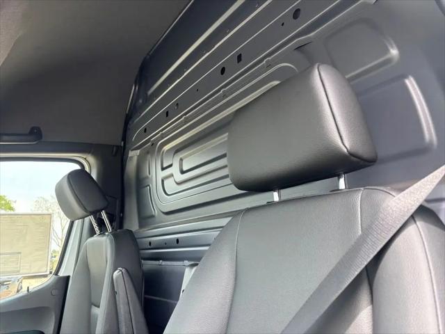2025 Mercedes-Benz Sprinter 2500 High Roof 4-Cyl Diesel HO