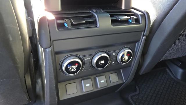 2024 Land Rover Defender 110 P400 X-Dynamic SE