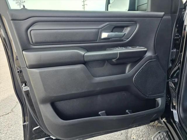 2026 Ram 1500 Express Crew Cab 4x4 5'7" Box