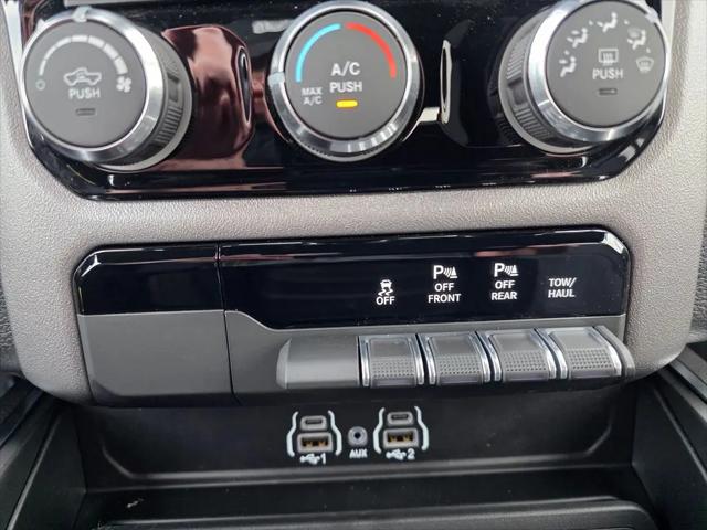 2026 Ram 1500 Express Crew Cab 4x4 5'7" Box