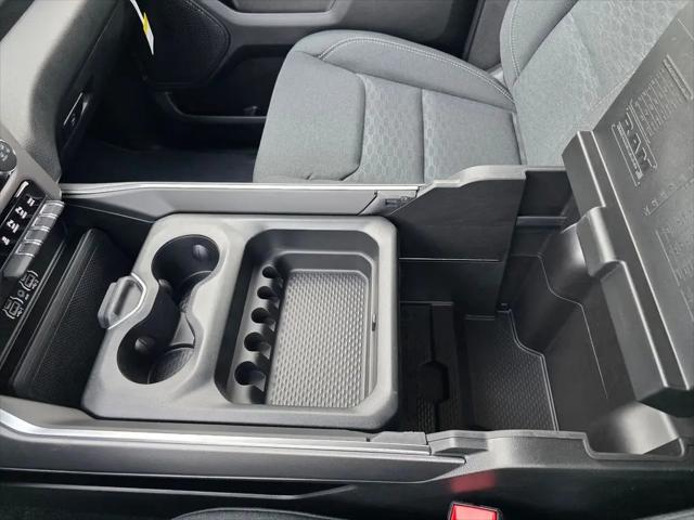 2026 Ram 1500 Express Crew Cab 4x4 5'7" Box