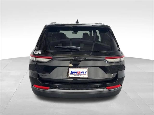 2026 Jeep Grand Cherokee Altitude 4x4