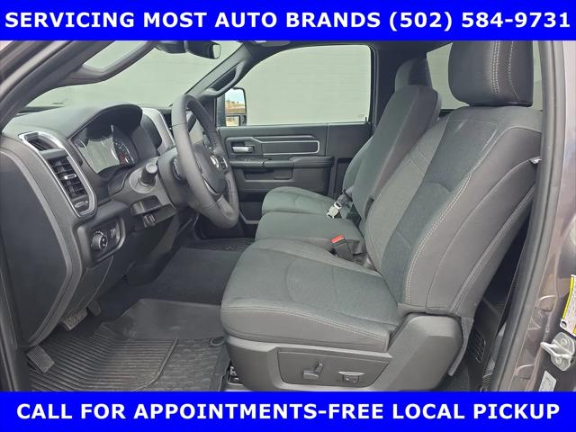 2025 Ram 3500 Big Horn Regular Cab 4x4 8' Box