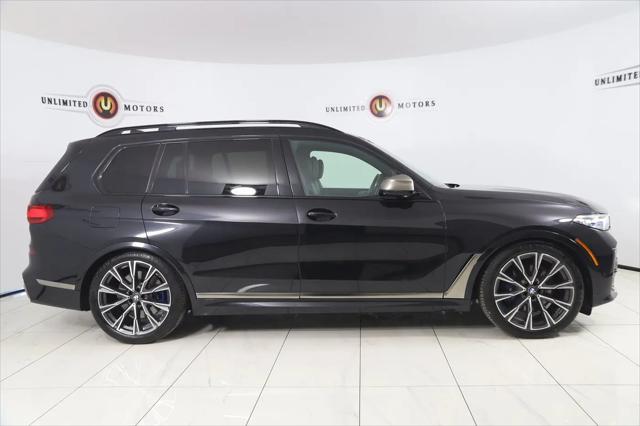 2022 BMW X7 M50i