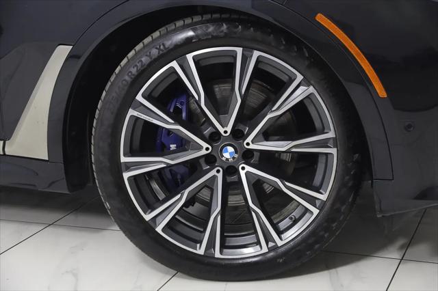 2022 BMW X7 M50i
