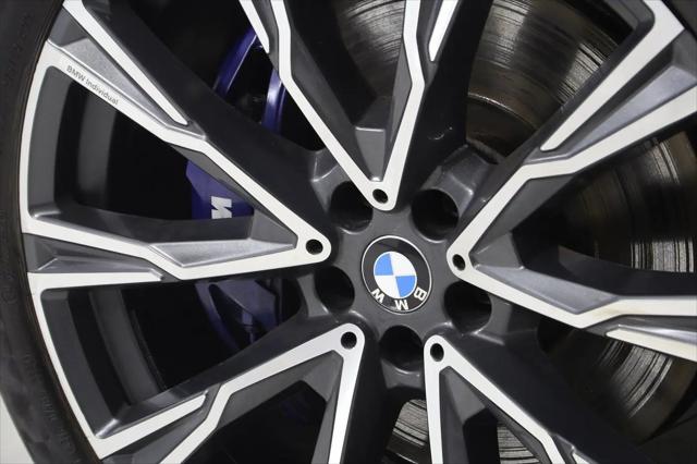 2022 BMW X7 M50i