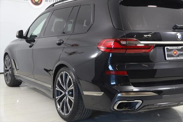 2022 BMW X7 M50i