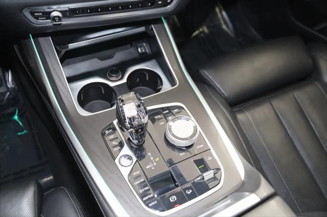 2022 BMW X7 M50i