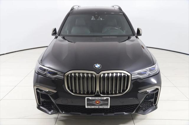 2022 BMW X7 M50i