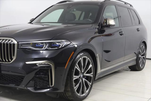 2022 BMW X7 M50i