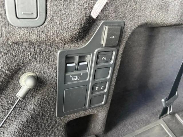 2021 Land Rover Discovery P300 S