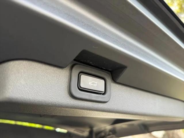 2021 Land Rover Discovery P300 S