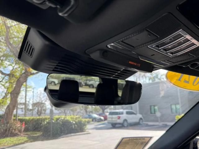 2021 Land Rover Discovery P300 S