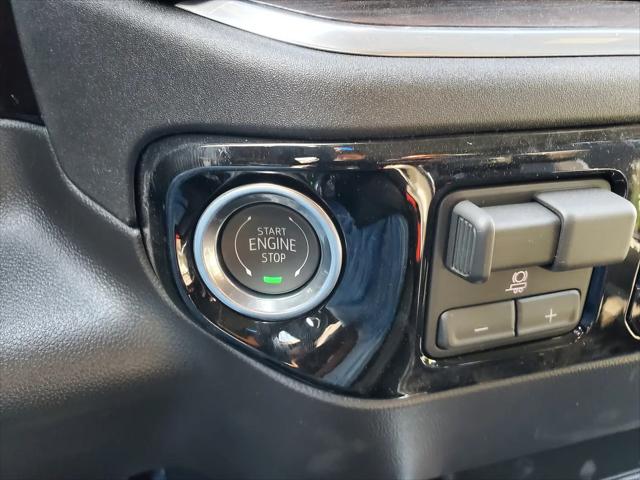 2026 GMC Sierra 1500 Crew Cab, Short Bed, SLT, 4WD