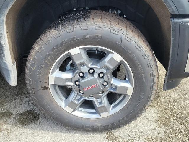 2026 GMC Sierra 2500HD Crew Cab, Standard Bed, SLT, 4WD