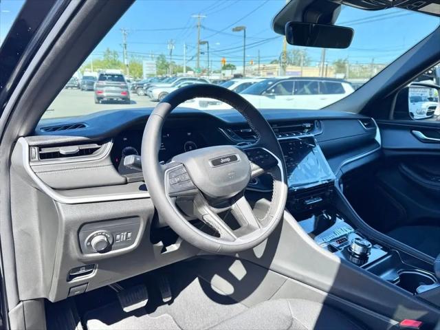 2026 Jeep Grand Cherokee Laredo 4x4