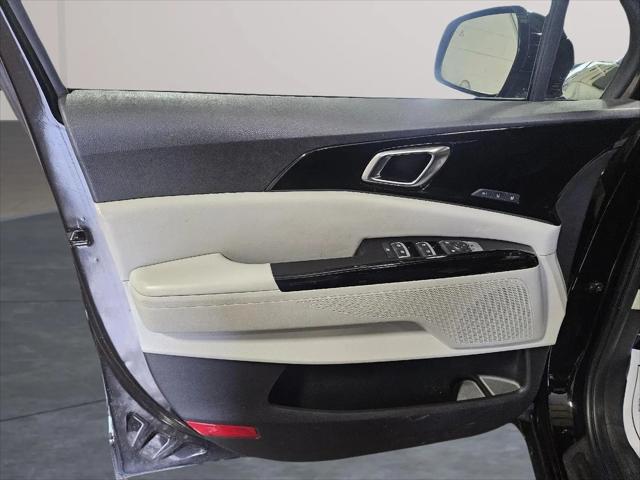 2023 Kia Carnival MPV SX