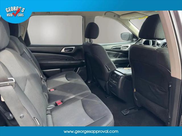 2019 Nissan Pathfinder SV