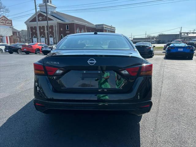 2025 Nissan Altima SV FWD