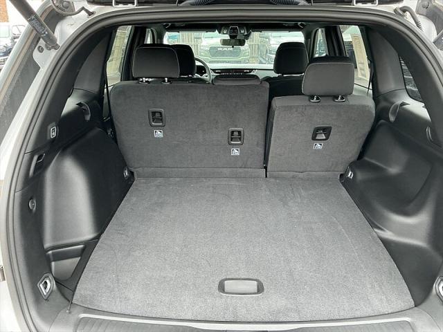 2026 Jeep Grand Cherokee Altitude 4x2