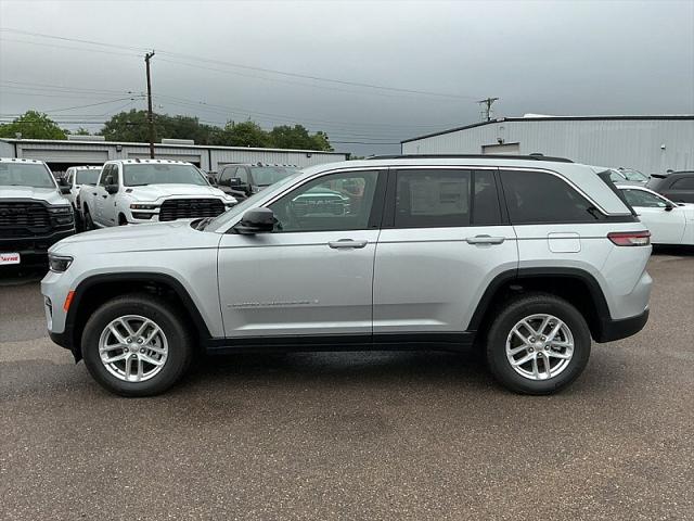 2026 Jeep Grand Cherokee Altitude 4x2