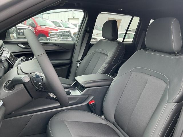 2026 Jeep Grand Cherokee Altitude 4x2