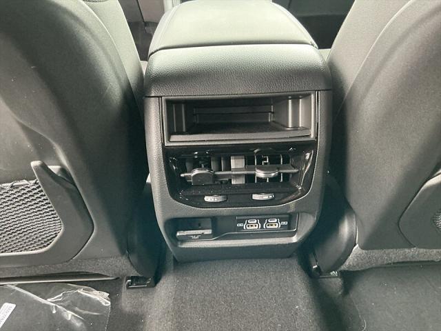 2026 Jeep Grand Cherokee Altitude 4x2