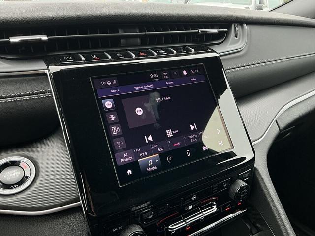 2026 Jeep Grand Cherokee Altitude 4x2