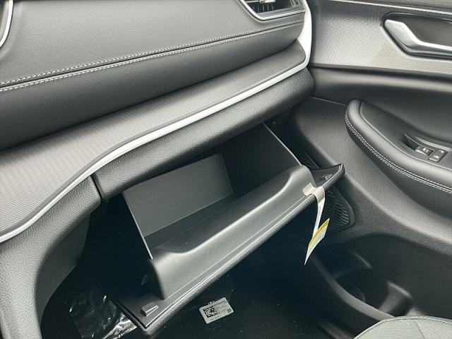 2026 Jeep Grand Cherokee Altitude 4x2