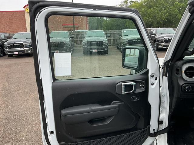 2026 Jeep Wrangler 4-Door Willys 4x4