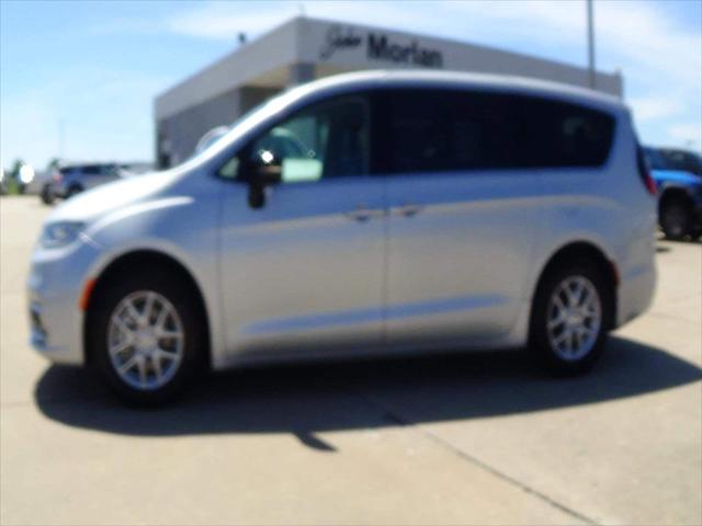 2024 Chrysler Pacifica Touring L for sale in Cape Girardeau, MO