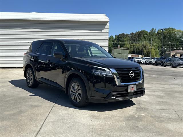 2025 Nissan Pathfinder S FWD