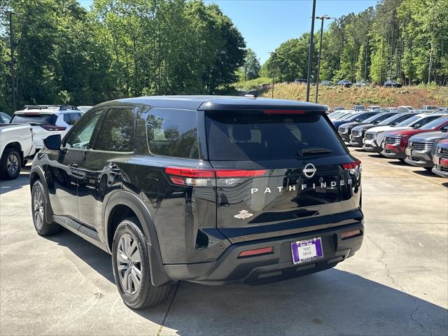2025 Nissan Pathfinder S FWD