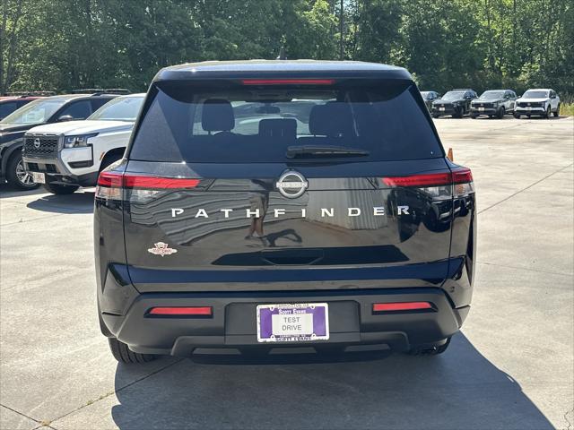 2025 Nissan Pathfinder S FWD