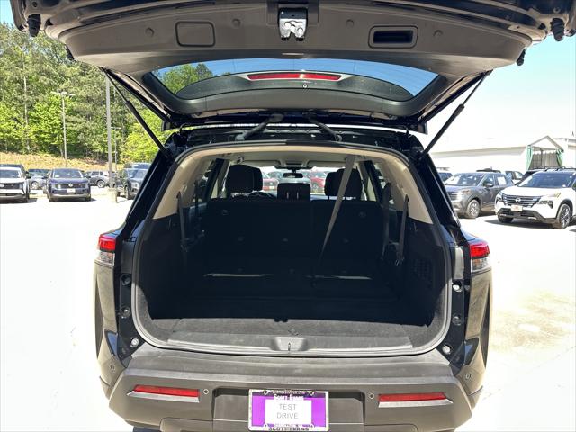 2025 Nissan Pathfinder S FWD