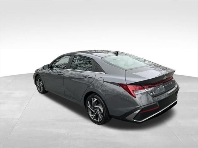 2025 Hyundai Elantra Hybrid Limited