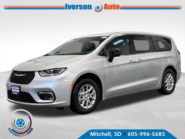 2026 Chrysler Pacifica PACIFICA SELECT