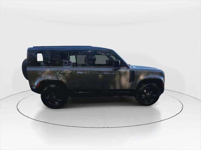 2022 Land Rover Defender 110 X-Dynamic SE