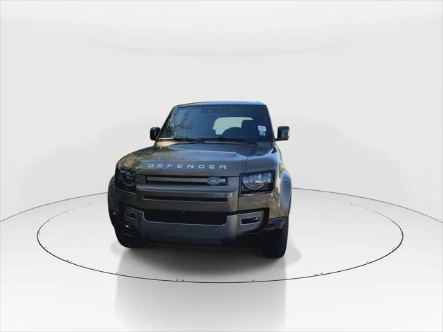 2022 Land Rover Defender 110 X-Dynamic SE